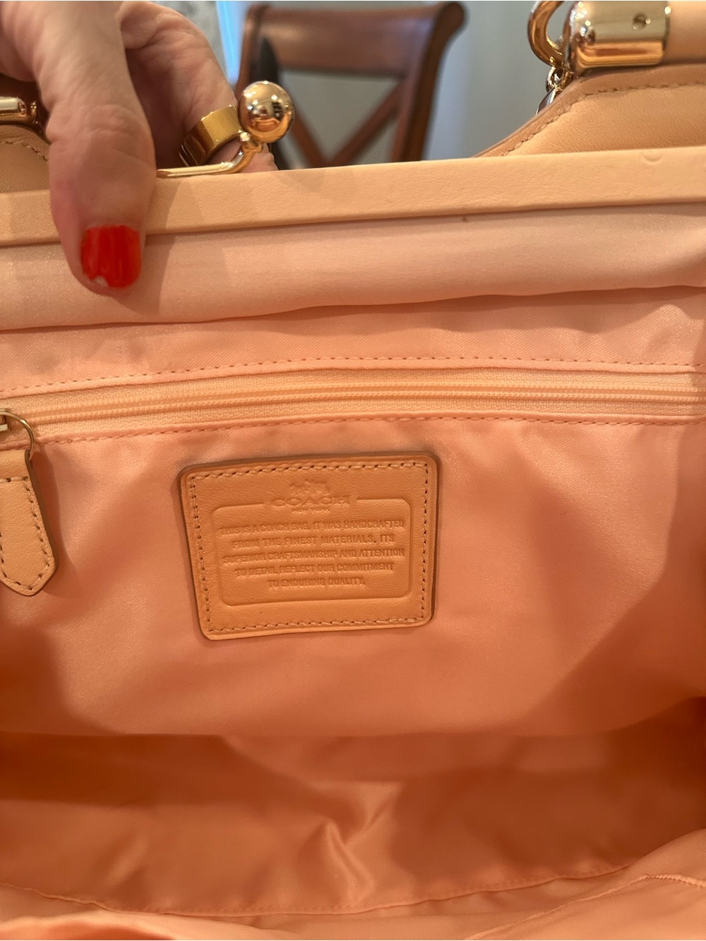 Gorgeous Coach Carrie - leather satchel in apricot F27681 *LIMITED EDITION* - Picture 5 of 5